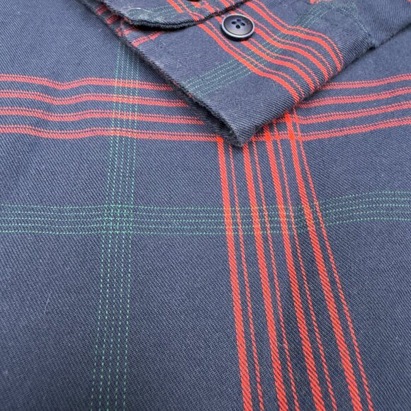 EUC Men's TOMMY HILFIGER Custom Fit Tartan Plaid Button-Down | Size L - Picture 8 of 11